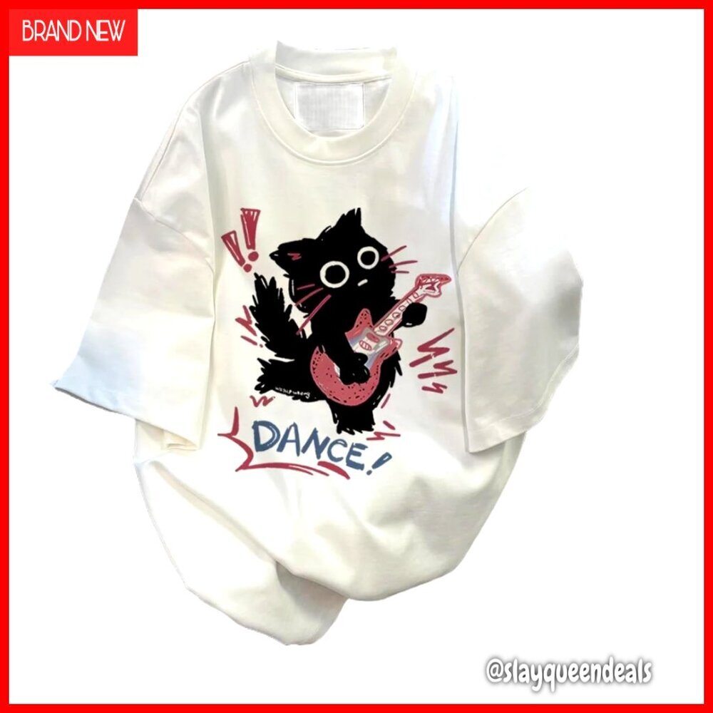 Oversized Vintage T-Shirt with Cat Graphic, Streetwear Fit, Quick-Dry Fabric
